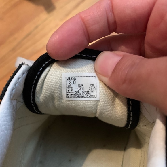 Youth vans - Picture 15 of 16